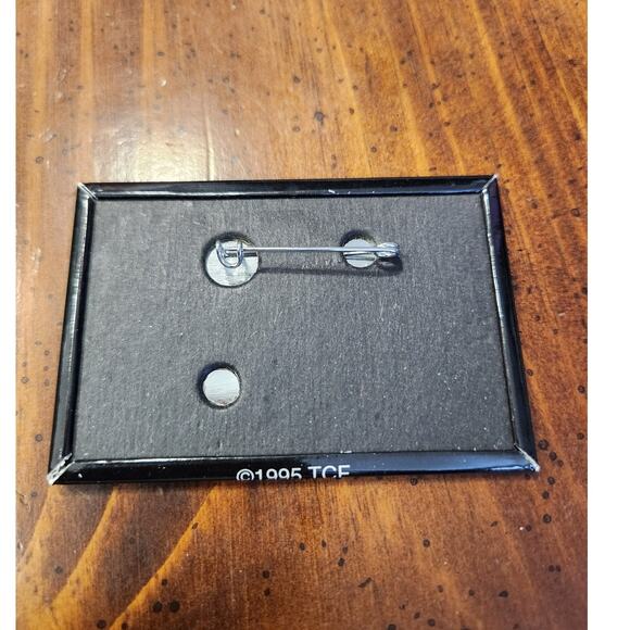 Movie Promo Pinback "Do or Die with a Vengeance May 19" 20th Century Fox'95 NWOT - Picture 2 of 2